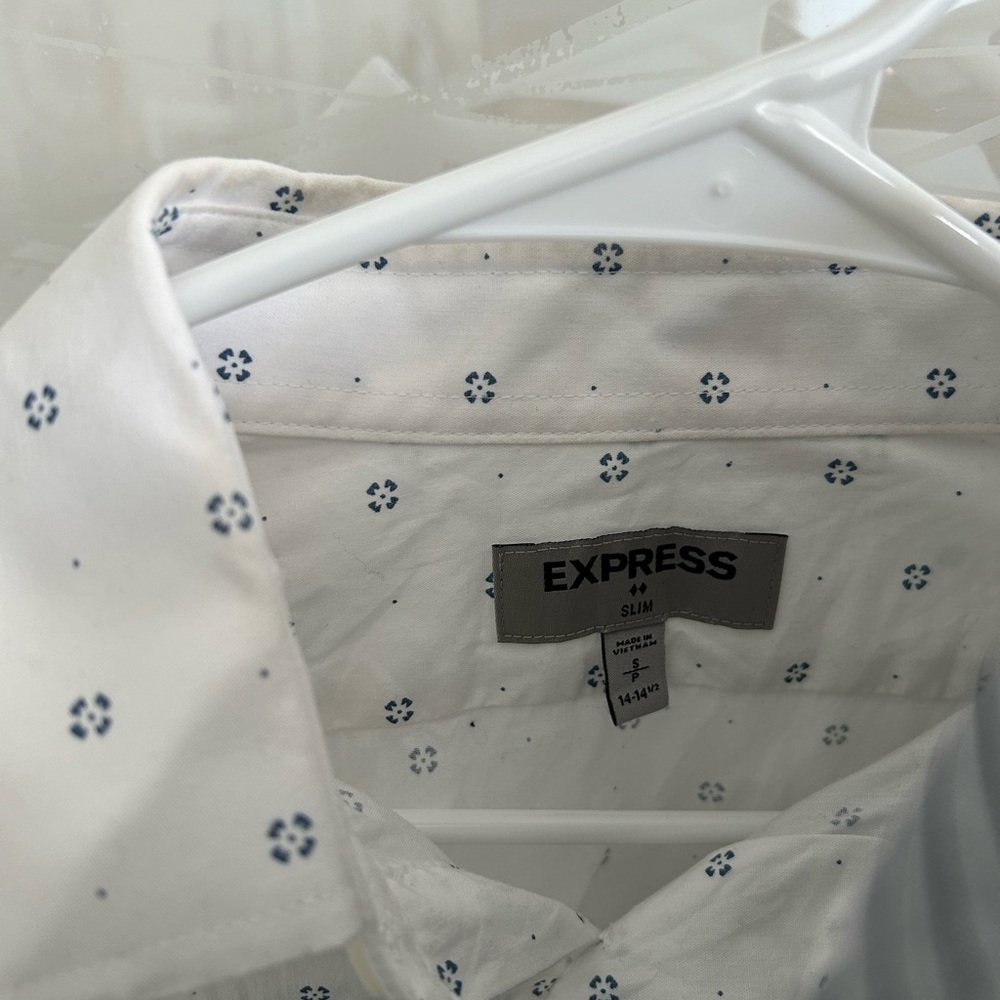 Extra Slim Fit/Slim Fit Button-up Express Shirts - Picture 5 of 5